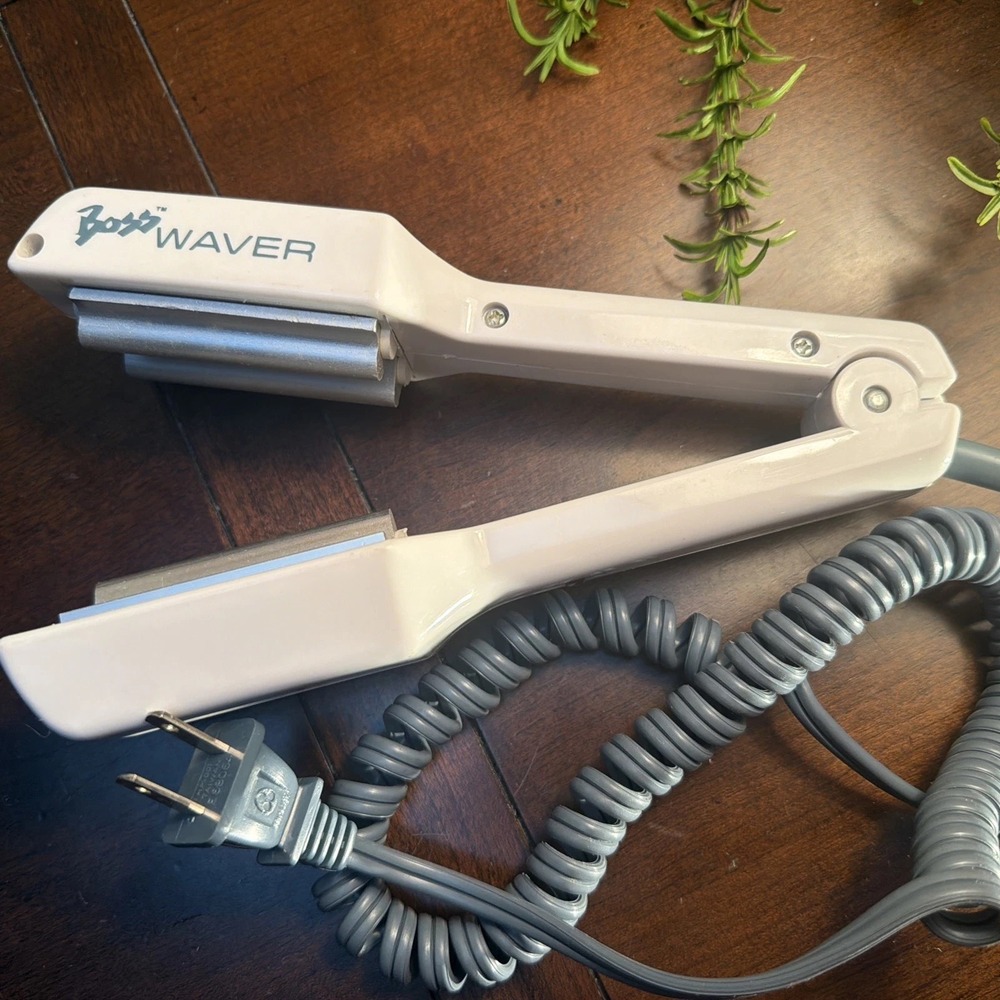 1980's Boss White Hair Waver Crimper 32W Electric Styling Tool 80's Hair tool